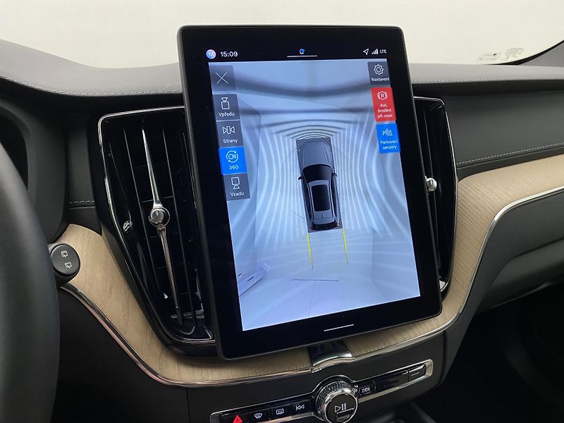 Volvo XC60 T8 AWD RECHARGE ULTRA BRIGHT - fotka 67 z 67
