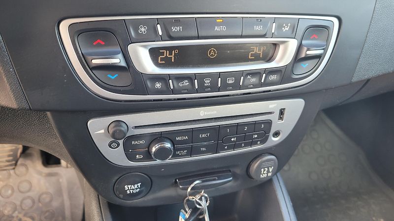 Renault Mégane 1,5 dci 81 Kw - fotka 18 z 20