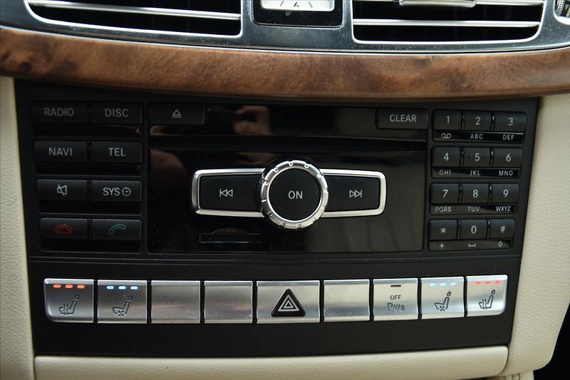 Mercedes-Benz CLS 350 CDI 195kW 4MATIC ČR - fotka 18 z 24