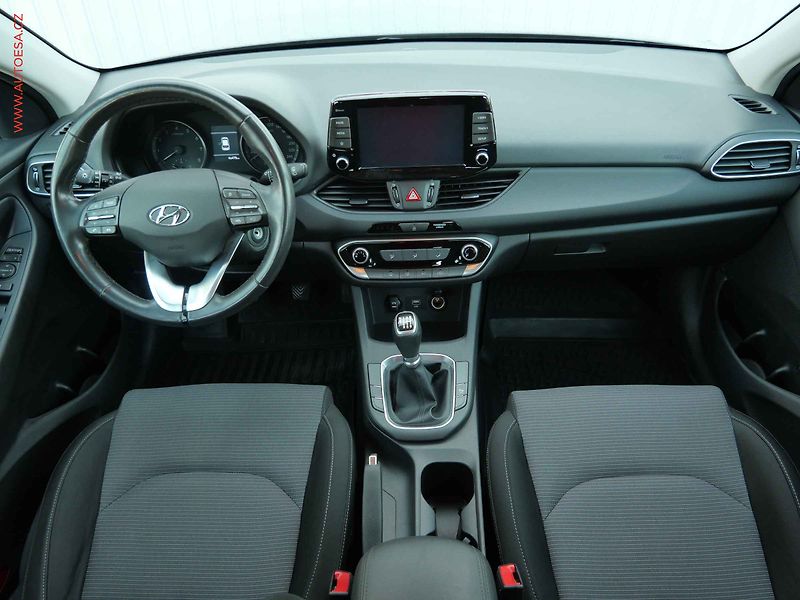 Hyundai i30 (2021) 1.5DPi, ČR, Comfort - fotka 8 z 22