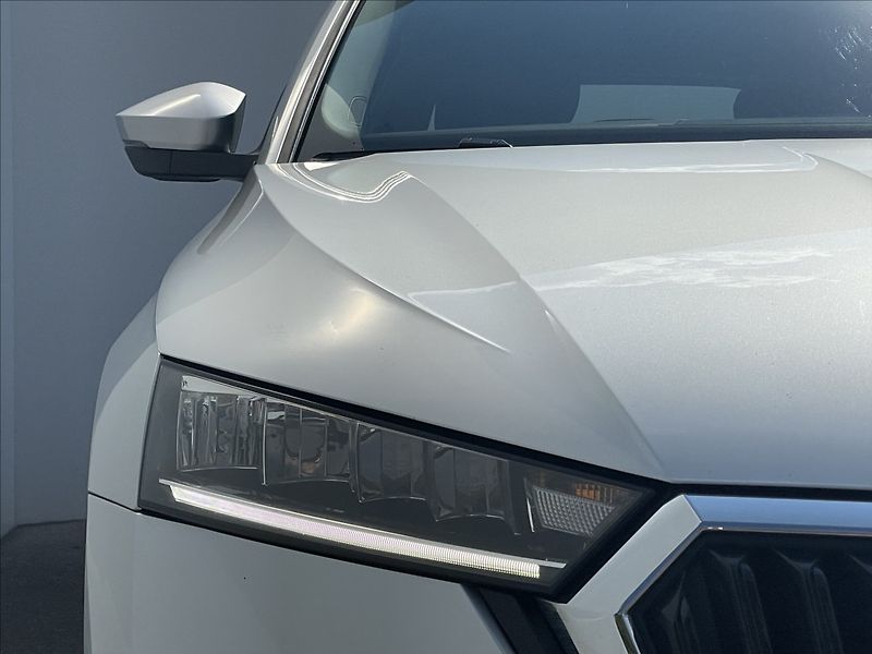 Škoda Octavia 2,0 TDI Combi Ambition Plus - fotka 20 z 22