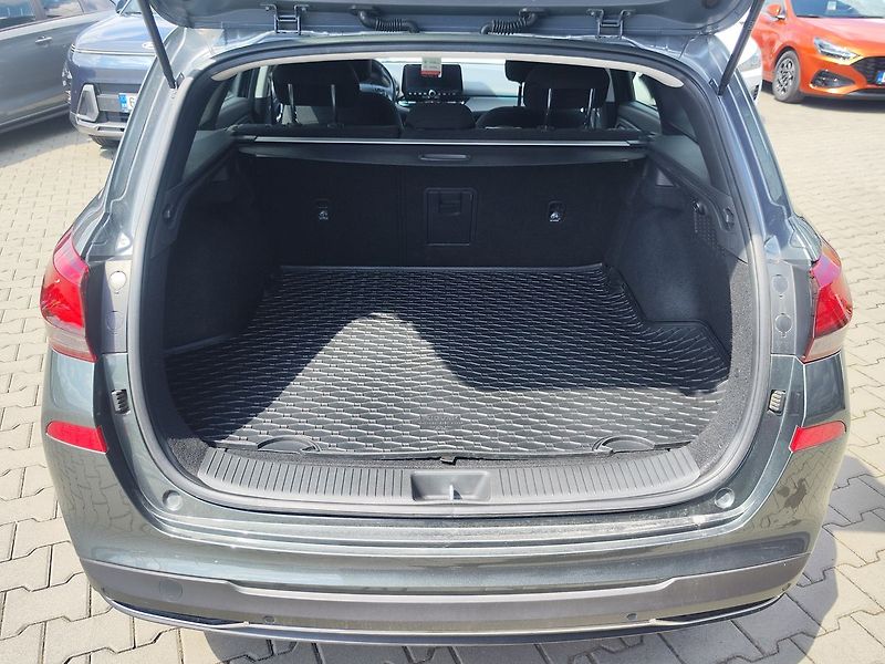 Hyundai i30 1.5 T-GDI/117kW Smart Navi - fotka 9 z 34