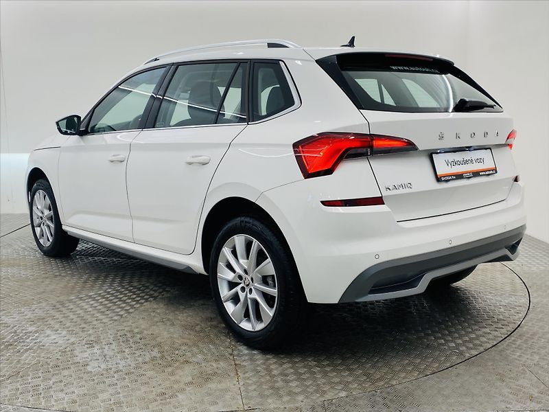 Škoda Kamiq 1,5 TSI 110kW Style - fotka 21 z 24