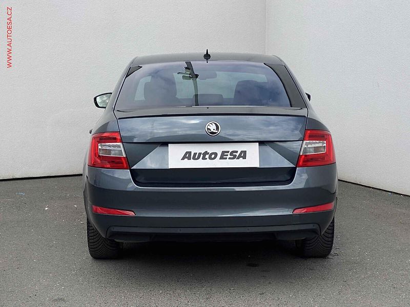 Škoda Octavia (2015) 1.8 TSi 4x4, Elegance, DSG - fotka 5 z 18