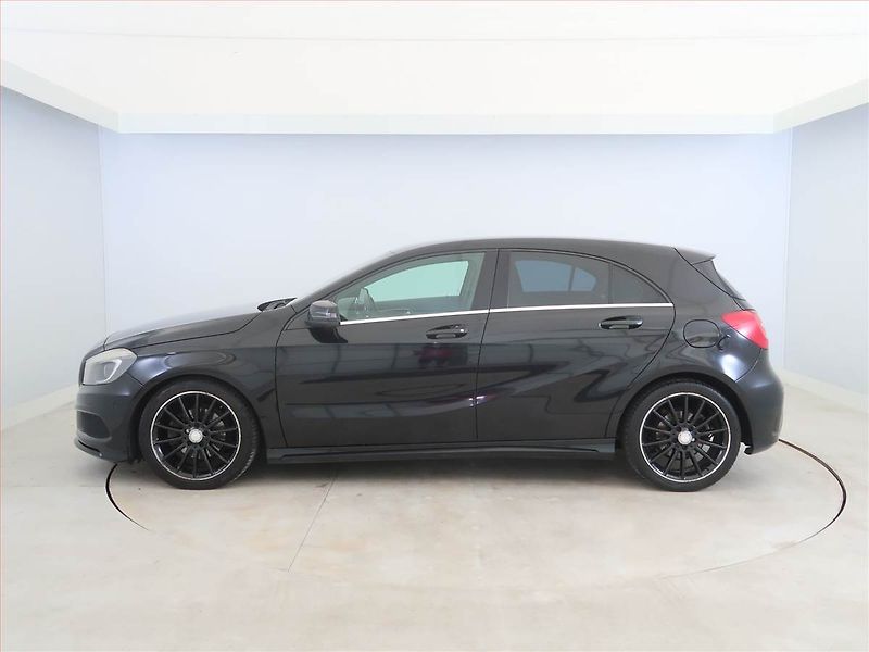 Mercedes-Benz Třídy A (2013) AMG line A 200 CDI, Kůže, Navi - fotka 3 z 16