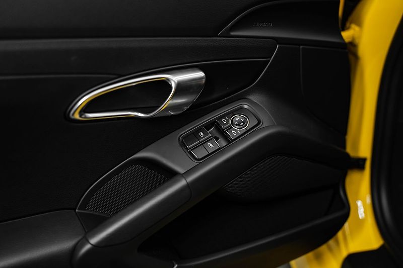 Porsche Cayman - fotka 17 z 20