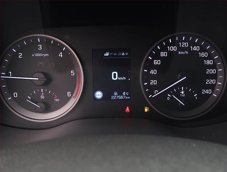 Hyundai i30 (2013) 1.6 GDI, Tempomat - fotka 11 z 18
