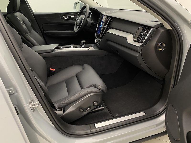 Volvo XC60 T6 AWD RECHARGE BRIGHT PLUS CZ - fotka 22 z 59