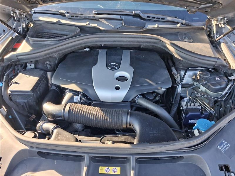 Mercedes-Benz Třídy M 2,1 ML 250,150kw - fotka 16 z 16