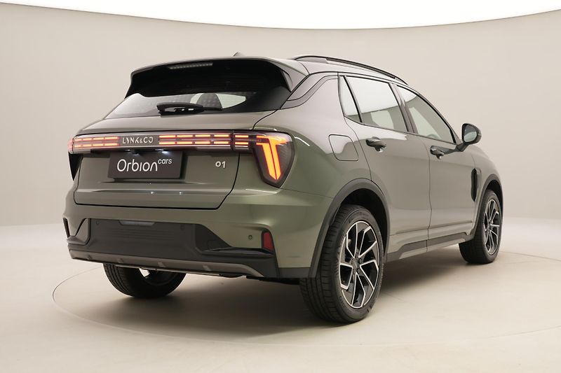 Lynk & Co 01 (2025) CORE PHEV AUT CZ 1.maj - fotka 13 z 95