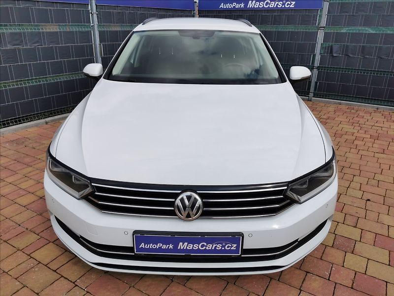 Volkswagen Passat Variant 2.0 TDI Comfortline - fotka 2 z 22