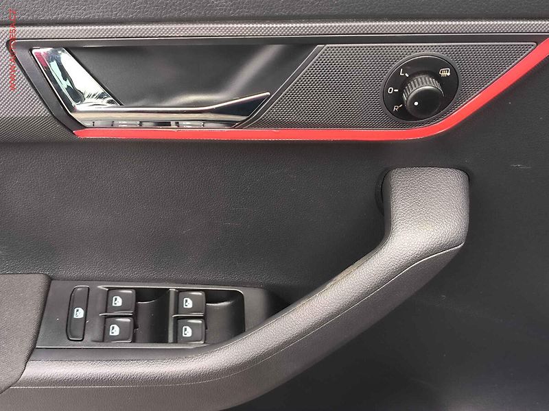 Škoda Fabia (2016) 1.2TSi, 1.maj,ČR, AC, výhřev - fotka 17 z 19