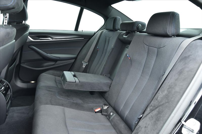 BMW Řada 5 520d xDrive M PAKET DPH ČR - fotka 11 z 30