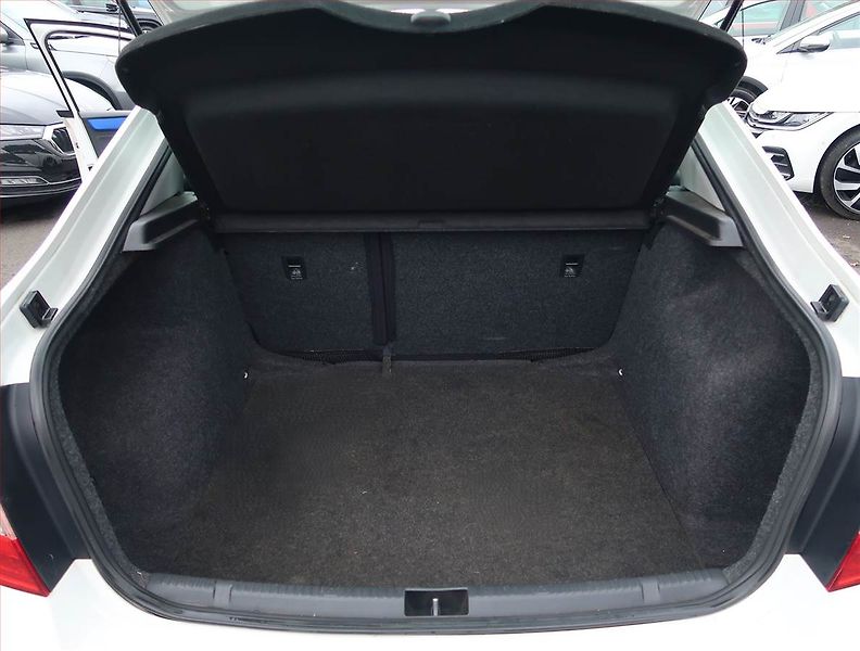 Škoda Rapid (2014) Ambition 1.6 TDI - fotka 13 z 17
