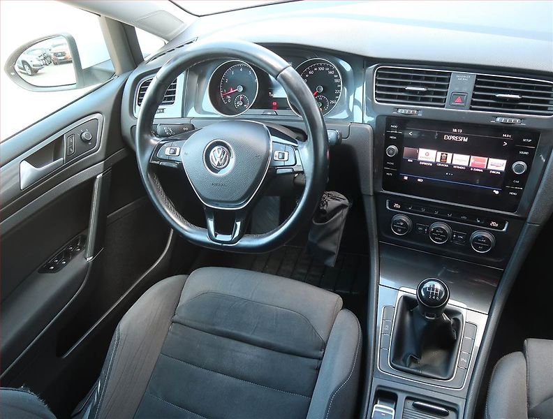 Volkswagen Golf (2017) Comfortline 1.4 TSI - fotka 7 z 14