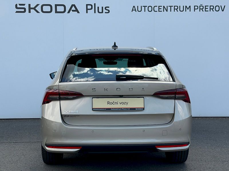Škoda Octavia (2025) 1.5 TSI 110kW DSG Top Selectio - fotka 32 z 35