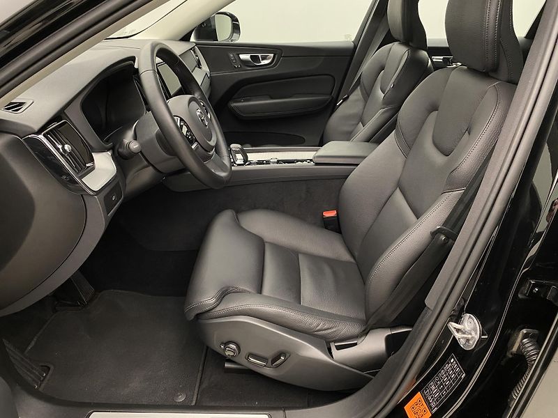 Volvo XC60 B4 AWD BRIGHT PLUS AUT  - fotka 3 z 48
