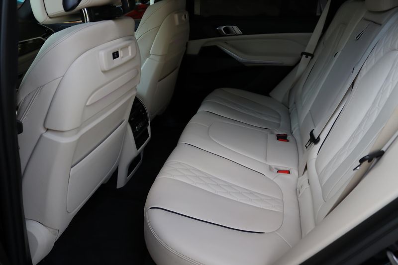 BMW X5 M50D TOP VÝBAVA 294kW DPH - fotka 40 z 50