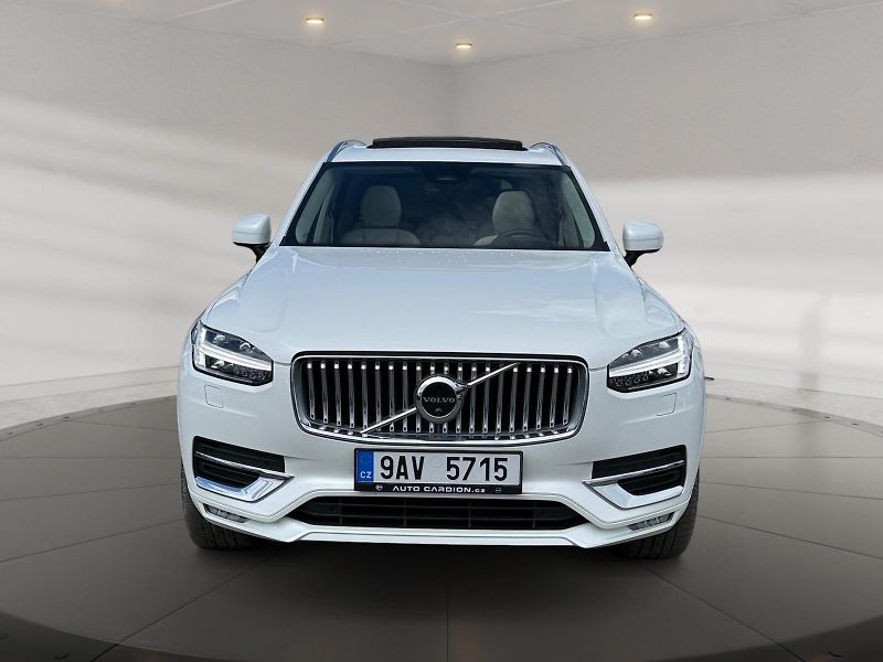 Volvo XC90 (2023) ULTIMATE BRIGHT B5 D 173kW AWD - fotka 2 z 11