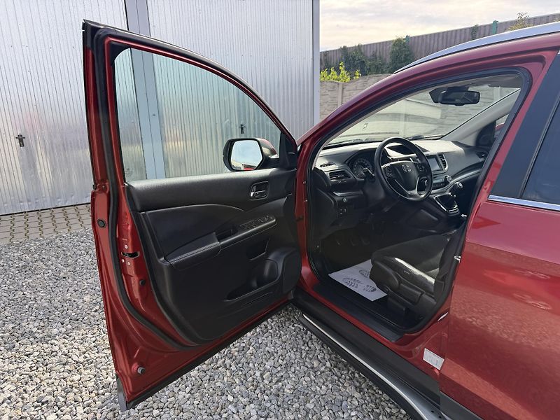 Honda CR-V 1.6CT-Di 4x4 160PS ČR 145TKM!! - fotka 141 z 159