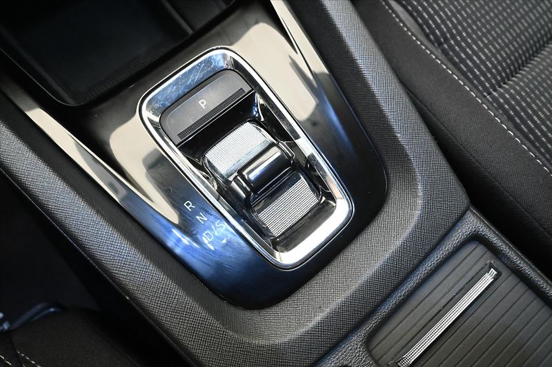 Škoda Octavia 2,0 TDI 110kW DSG NAVIGACE Zár - fotka 22 z 30