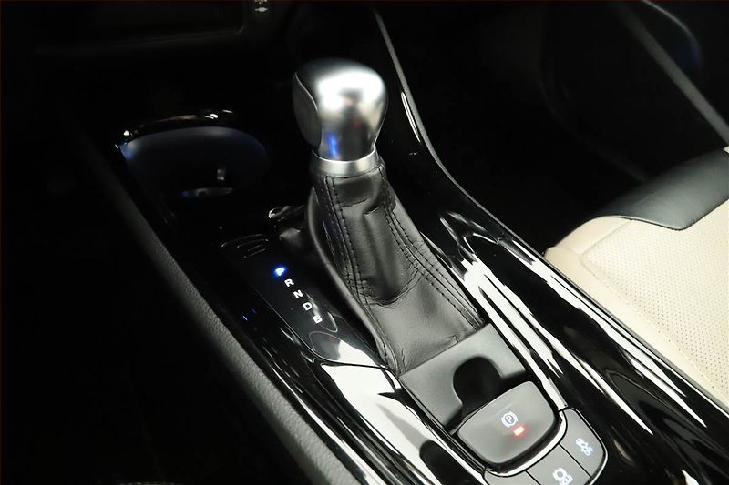 Toyota C-HR (2019) 1.8 Hybrid - fotka 10 z 15