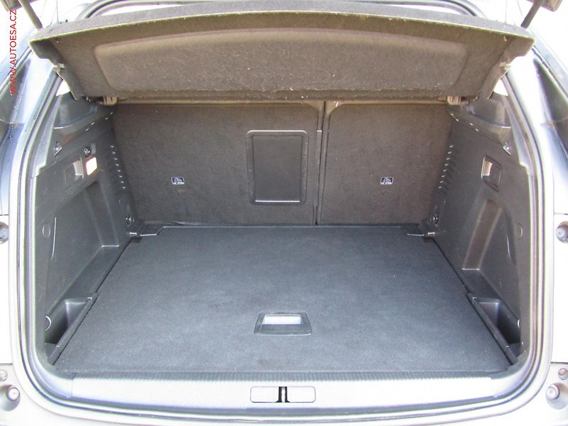 Peugeot 3008 (2019) 1.5 HDi, Allure, TZ - fotka 7 z 21