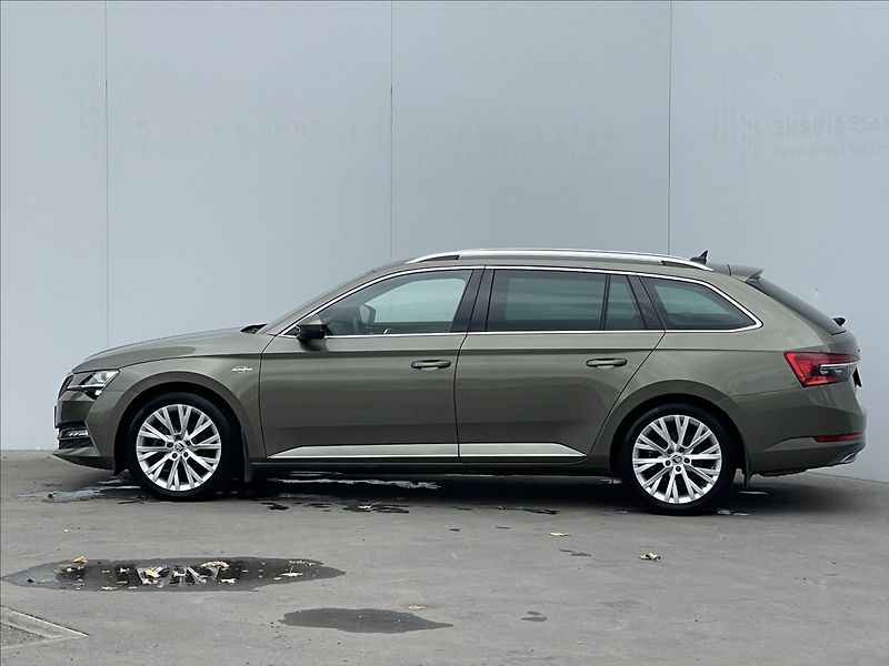 Škoda Superb 2,0 TDI DSG Combi L&K DCC+ACC - fotka 2 z 24
