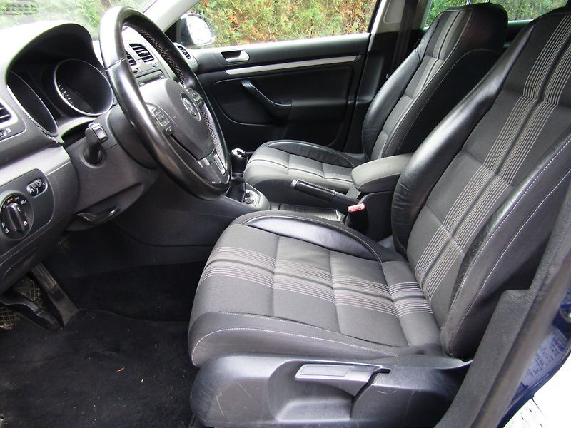 Volkswagen Golf (2012) 1.2 TSI 77kW - fotka 18 z 33