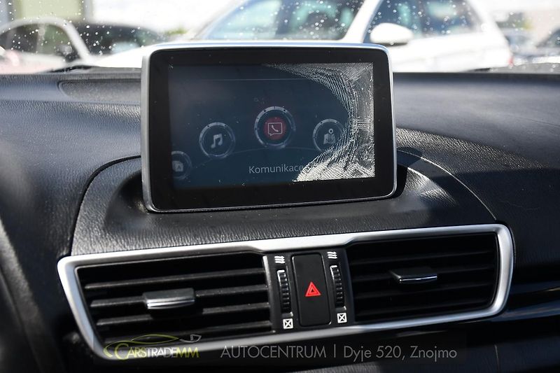 Mazda 3 2.0 SkyActiv-G120  - fotka 31 z 47