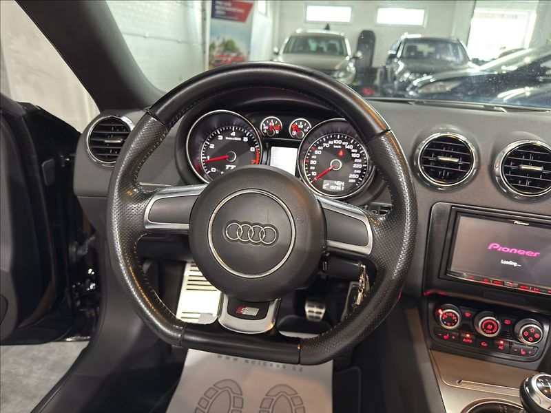 Audi TT 2,0   T211HP FL 3xS-LINE TOP - fotka 8 z 29