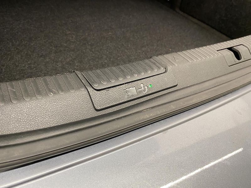 Škoda Superb 2.0TDI 140kW STYLE 4x4 DSG CZ - fotka 31 z 52