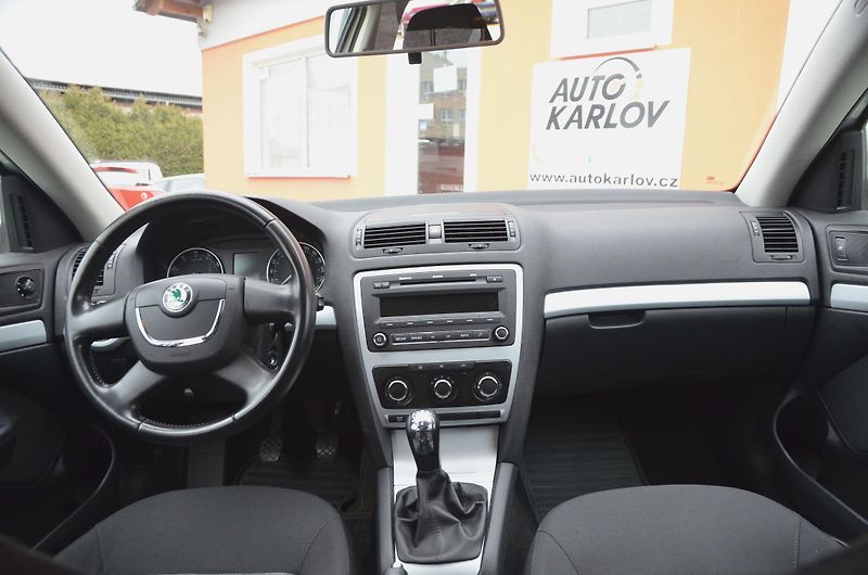 Škoda Octavia (2009) 1.6 MPi 75kW Ambition / ČR - fotka 19 z 31