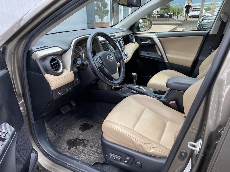 Toyota RAV4 2.2D, ČR, Premium, 4x4, navi - fotka 10 z 34
