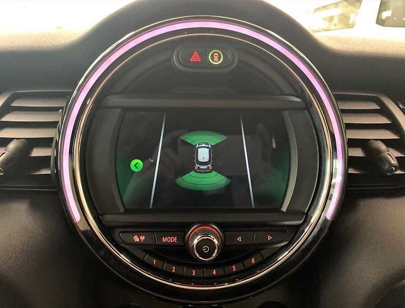 Mini Cooper 1.5T, 100 kW, ČR, LED, DPH - fotka 23 z 34