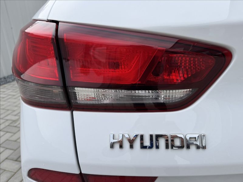Hyundai i30 1,5 T-GDi WG DPH 1.maj původČR - fotka 15 z 50