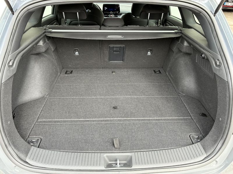 Hyundai i30 1.5 T-GDI 103kW DCT N-Line - fotka 12 z 20