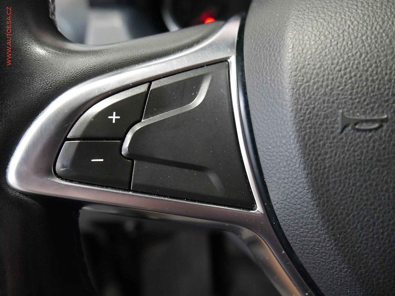Dacia Duster (2017) 1.6 SCe, 1.maj,ČR, AC, TZ - fotka 12 z 16