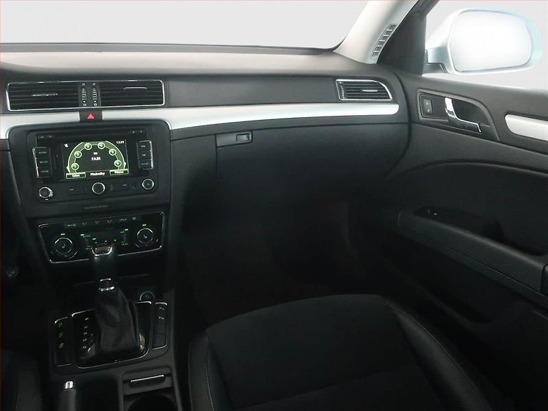 Škoda Superb (2014) 2.0 TDI, Automat, Kůže, Navi - fotka 8 z 15