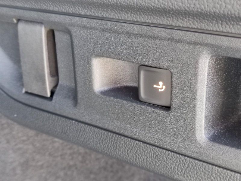 Škoda Superb (2025) Combi SportLine 2,0 Tdi 142 Kw - fotka 43 z 45