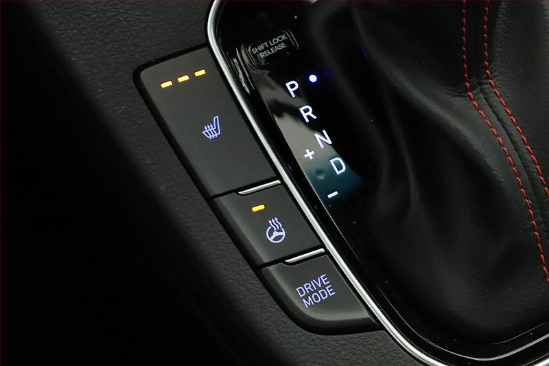 Hyundai i30 (2023) N-Line 1.5 T-GDI - fotka 13 z 20