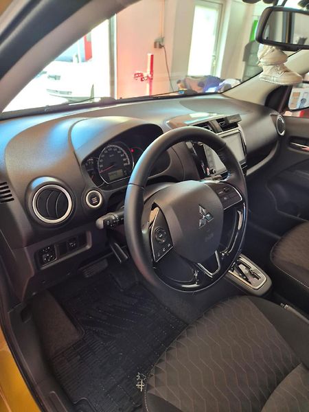 Mitsubishi Space Star 1,2i MIVEC AUT 1.maj, CZ - fotka 11 z 14