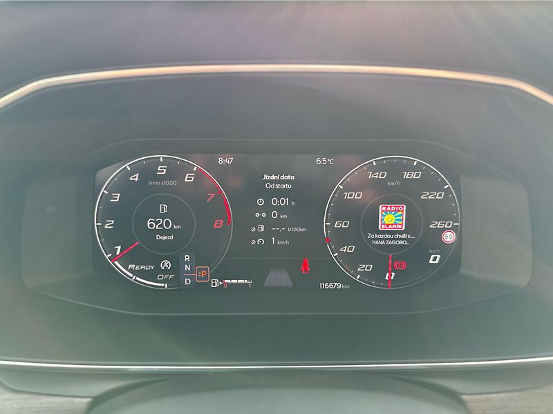 Seat Leon Xcellence 1.5 eTSI 110 kW DSG - fotka 19 z 21