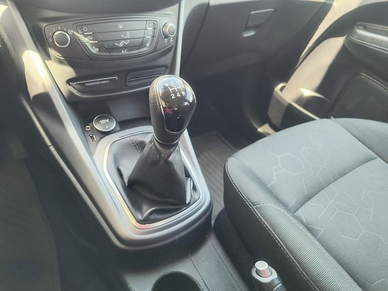 Ford B-MAX (2014) 1.4 66KW/VYHŘ.SED+SKLO/AC/ESP - fotka 44 z 54