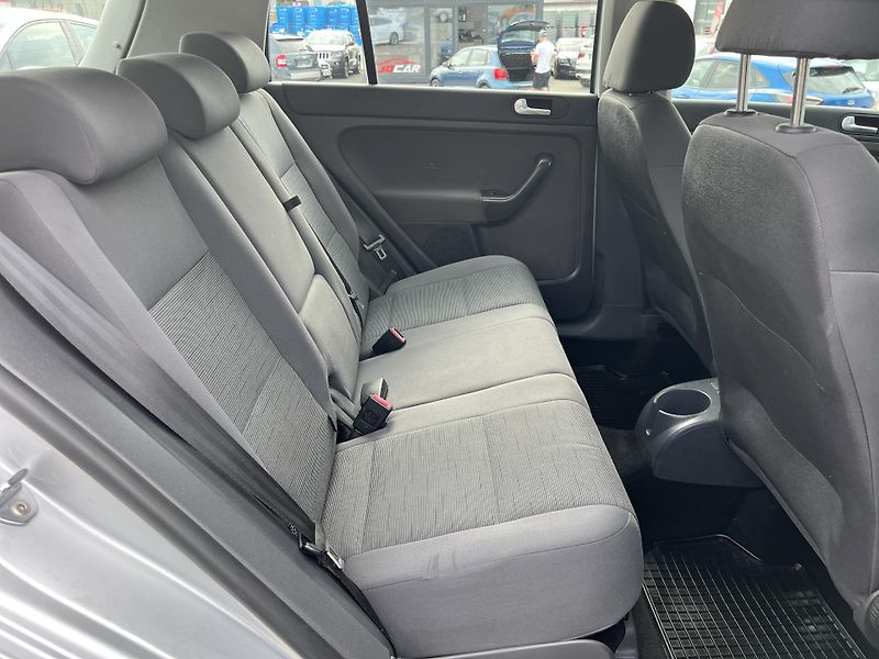 Volkswagen Golf Plus 1.9TDi 66kw ČR - fotka 23 z 33