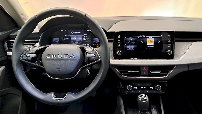 Škoda Kamiq (2025) Top Selection 1,0 TSI 85 kW - fotka 5 z 23
