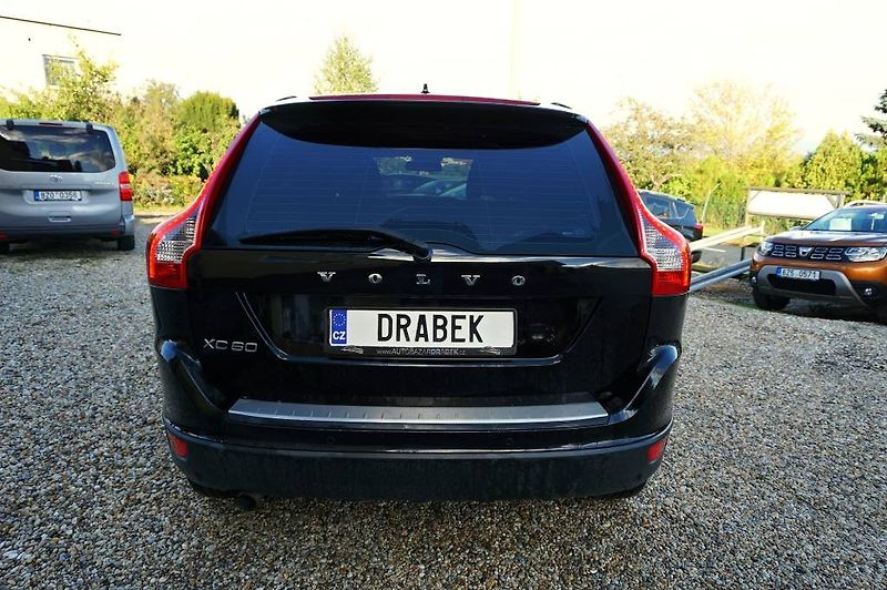 Volvo XC60 (2012) 2,0 D3 120 kW - fotka 6 z 35