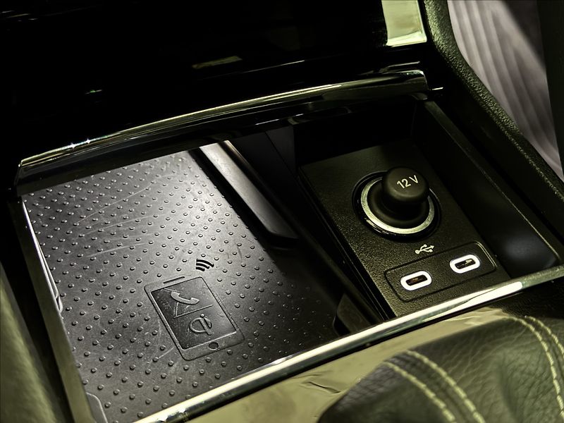 Škoda Karoq 1,5 TSi  DSG Sportline Kessy L - fotka 44 z 49