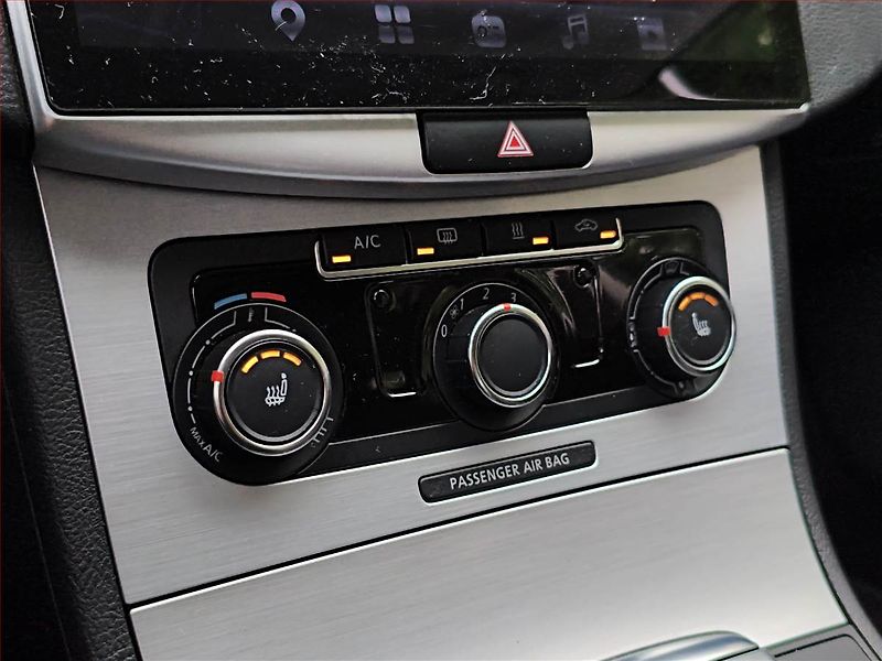 Volkswagen CC (2012) 2.0 TDI, Automat, Navi - fotka 14 z 18