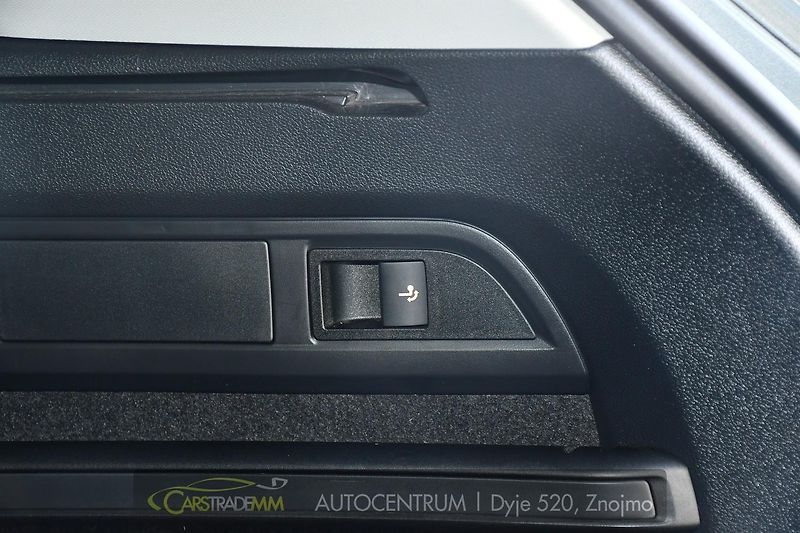 Škoda Kodiaq 2.0TDi 4X4 ACC LED NAV CARPLAY - fotka 48 z 54